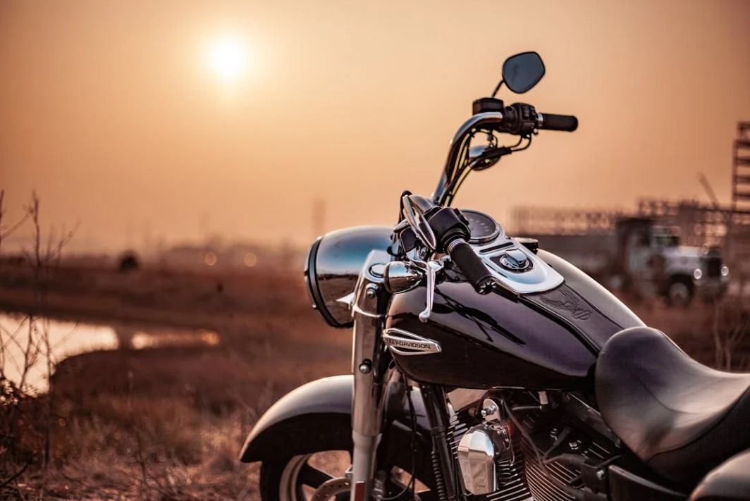 Motos